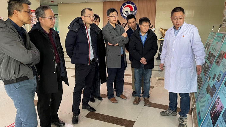 efaccc83704a4747be1df8ede09fc182.jpg 博士团2.jpg